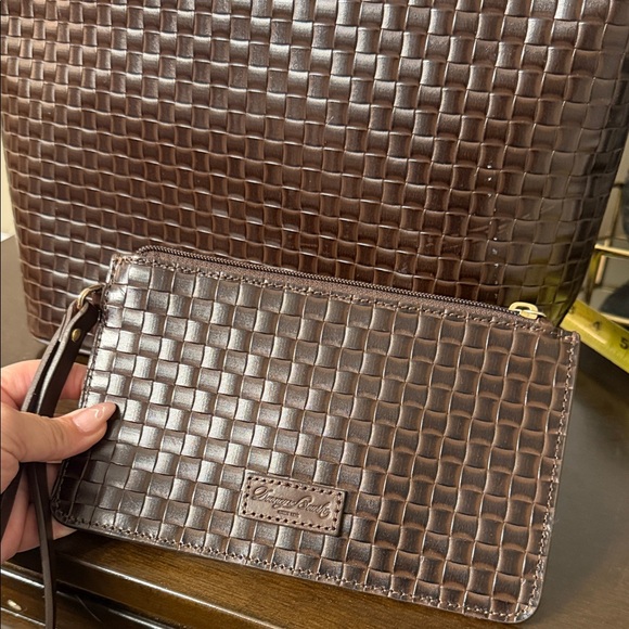 Dooney & Bourke Lilliana Brown Woven Tote and Pouch Set - Picture 13 of 14